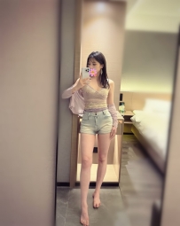 台中外送茶指南：24歲可芯 氣質女神，帶給您斯文耐看、溫柔好相處的極致約會體驗
