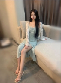 腿控必看：166cm 逆天長腿，清純臉蛋下的火辣靈魂