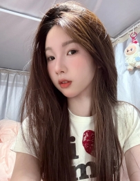 氣質學姐：167cm 高挑智性美，成熟與青春的完美交織