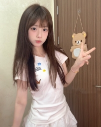 體感震撼！18歲「念念」嬌小輕盈：B奶小隻馬、滿足你對「空中體位」的所有幻想